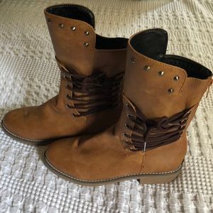 Womens Mid calf boot , new with out box